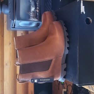 Joan of Arctic Wedge III Chelsea